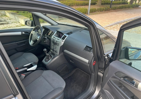 Opel Zafira cena 18900 przebieg: 203900, rok produkcji 2009 z Jelenia Góra małe 106